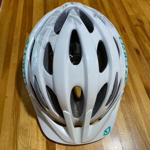 GIRO Cycling helmet